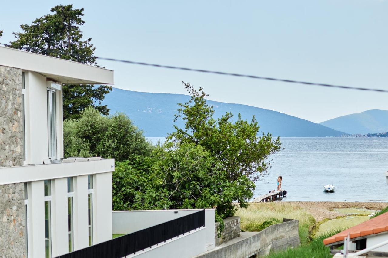 Waikiki Beach House Vila Tivat Exterior foto
