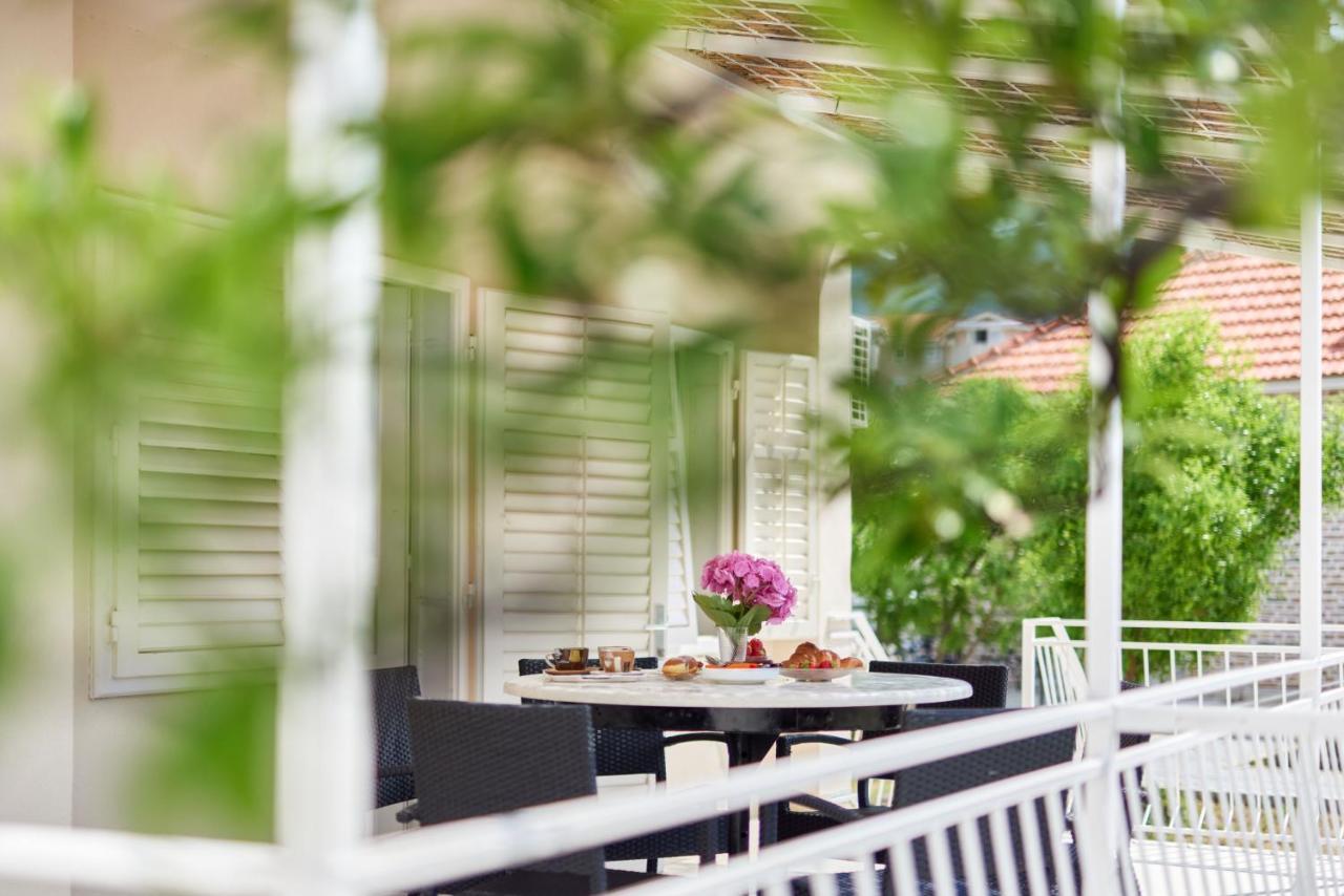 Waikiki Beach House Vila Tivat Exterior foto